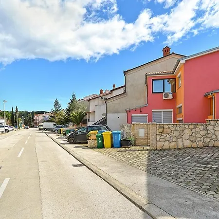 With Parking Space - 21036 * 普拉