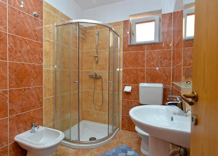 With Parking Space - 21036 Pula